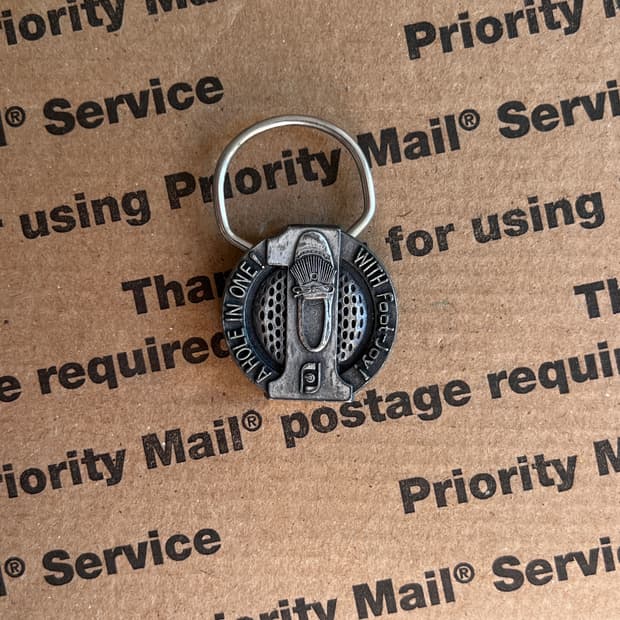 90s vtg Hole-in-One Keyring