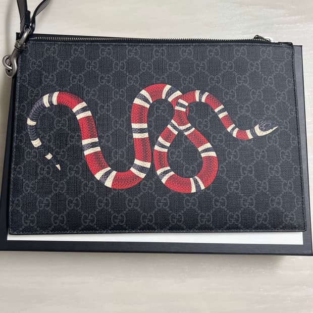 구찌 클러치 팝니다