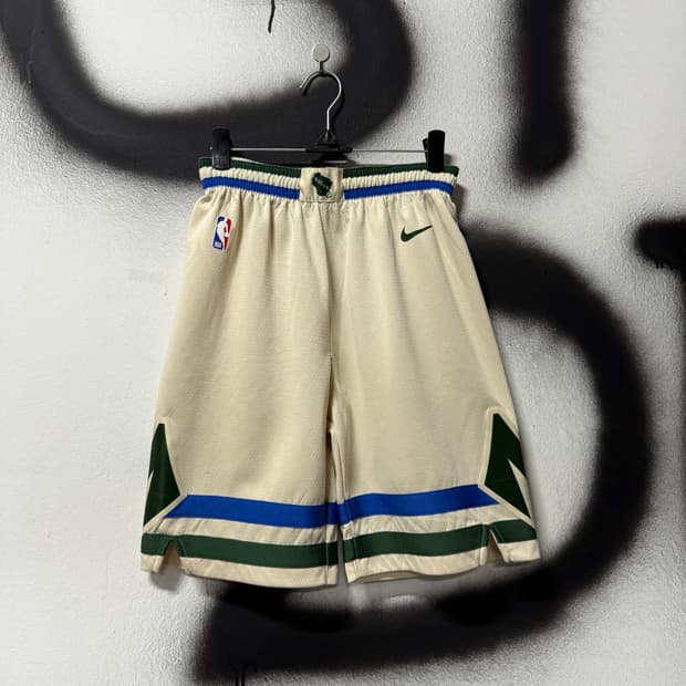Nba x 나이키 올드스쿨 배색 멀티 디테일 바스켓볼 쇼트 팬츠