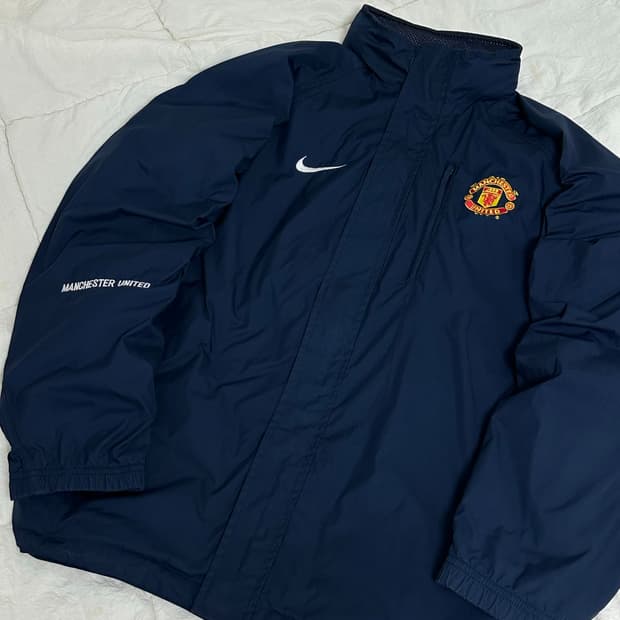 나이키 맨체스터 유나이티드 바람막이 돕바 라지