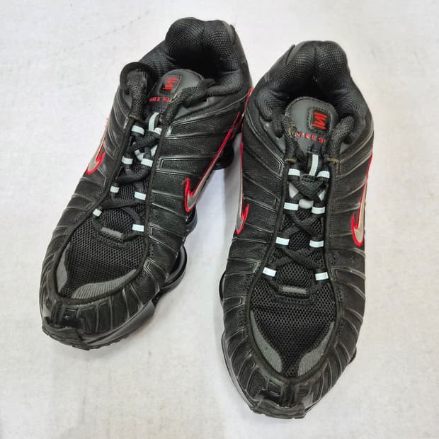 나이키 샥스 TL 블랙 유니버시티 레드