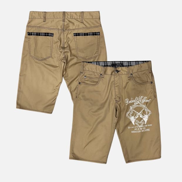 DOMINATE guitar printing beige shorts