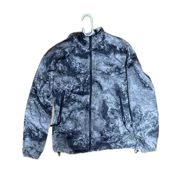 디스이즈네버댓 카모 바람막이