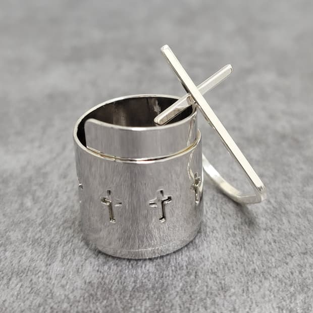 cross ring set