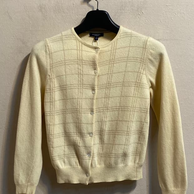 버버리 크림 체크 니트 가디건