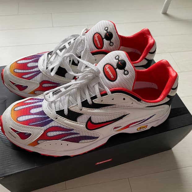 나이키 x 슈프림 줌 스트릭 스펙트럼 플러스 화이트 285