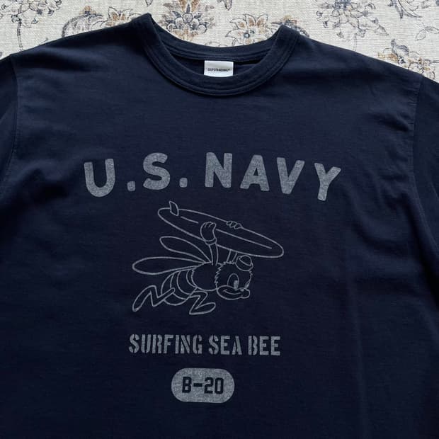 아웃스탠딩 서핑 프린팅 티셔츠