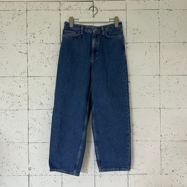 우먼26 COS 코스 테이퍼드 데님