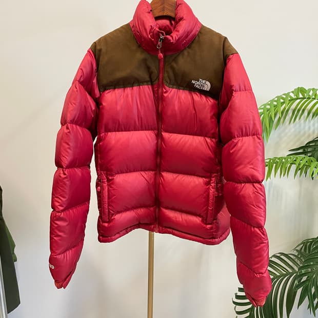 노스페이스 눕시 700LTD 한정판 패딩