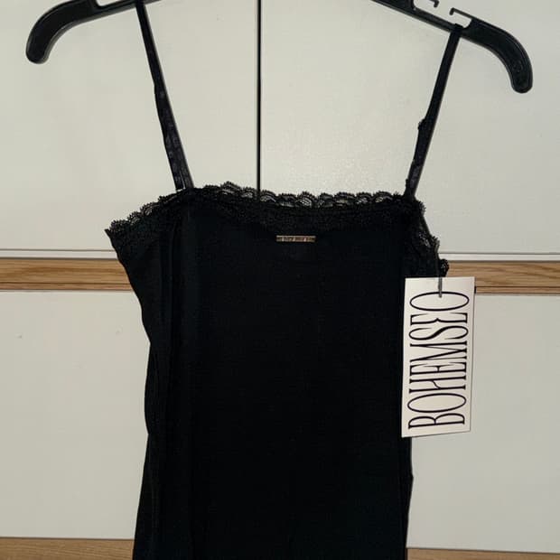 보헴서 블랙 레이스 슬리브리스 끈나시 이너웨어텐셀골지니트슬림검정색홀터넥퀘