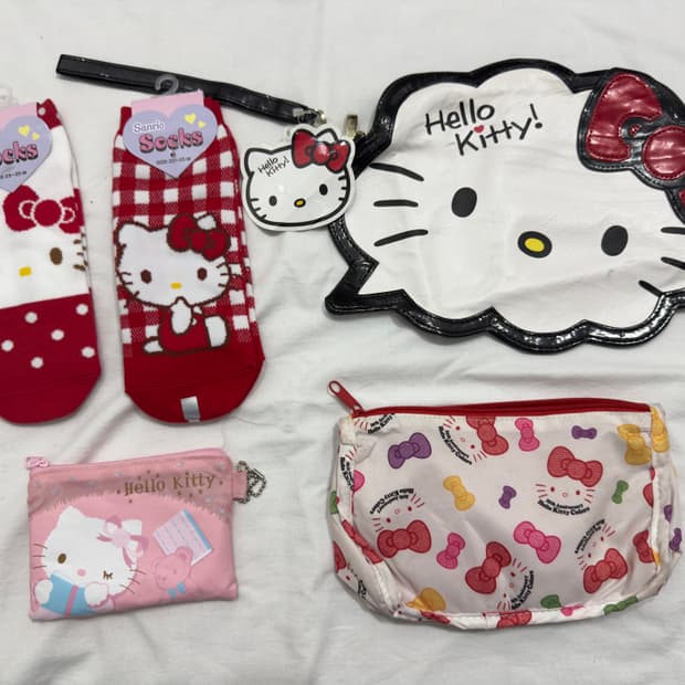kitty pouch