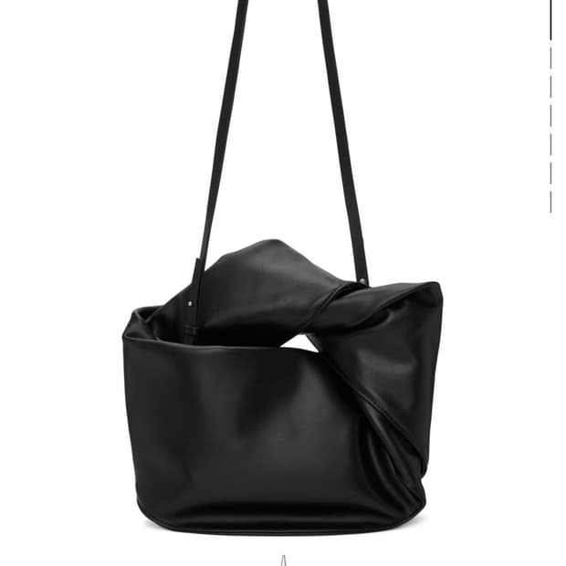 Y Project 블랙 인티니티 숄더백