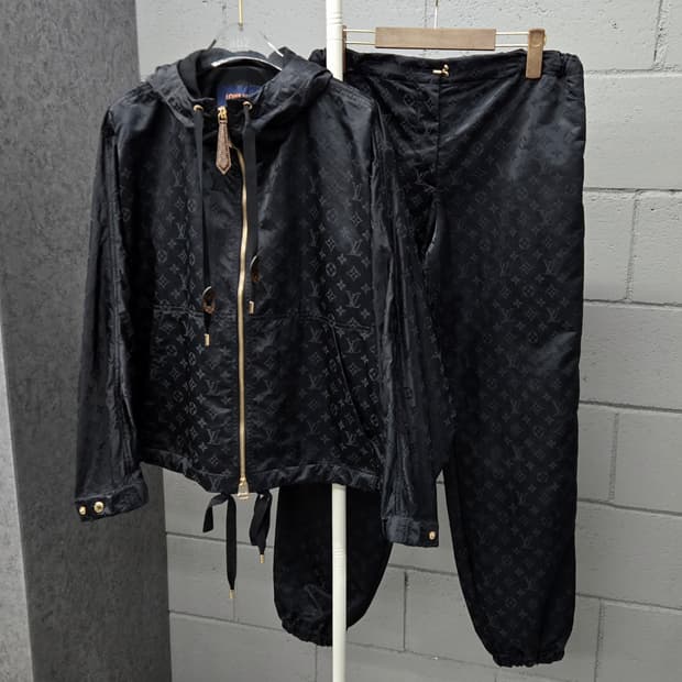 백화점판 / 루이비통 LV 모노그램 샤이니 바람막이 조거팬츠 셋업