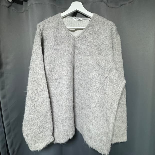 [48] 아워레가시 21fw 더블락 모헤어 브이넥 니트