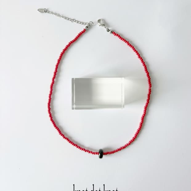 [knot•dot•knot] raspberry necklace