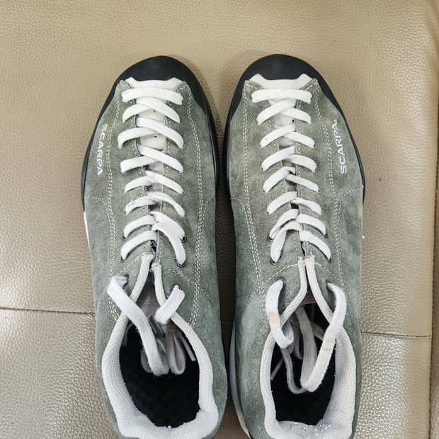 Scarpa스카르파 모히토 27.5cm 팝니다