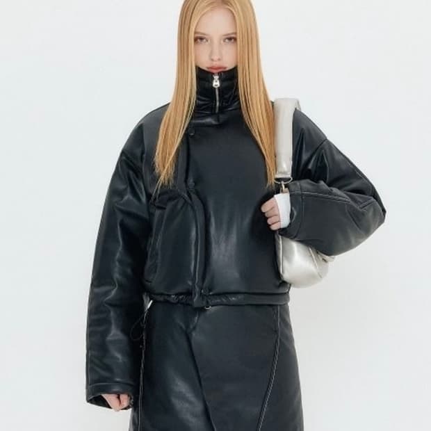 유즈 무스탕 패딩