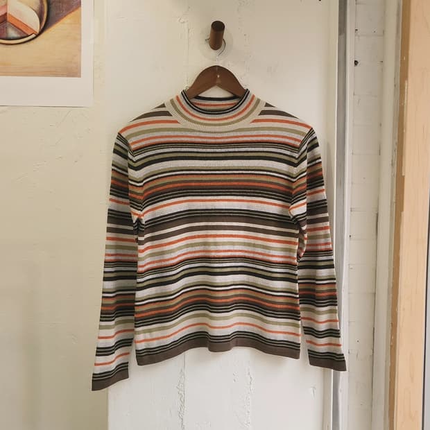 LB 스트라이프 모크넥 니트티