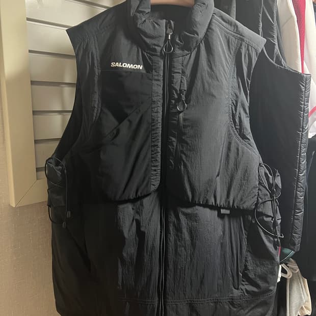살로몬 패딩조끼
