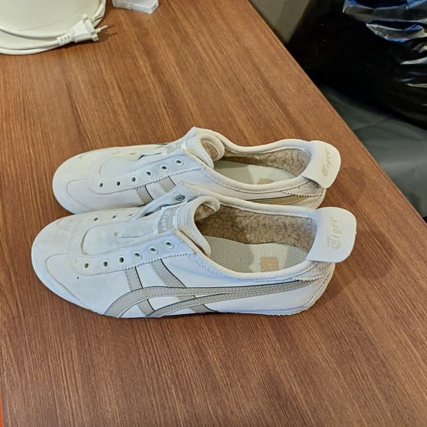 오니츠카타이거 맥시코 66 아이로리 250사이즈