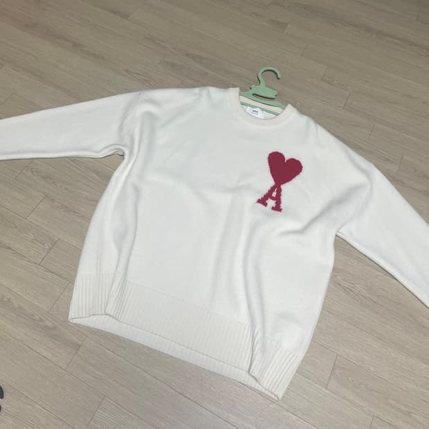 아미 빅 하트 로고 니트