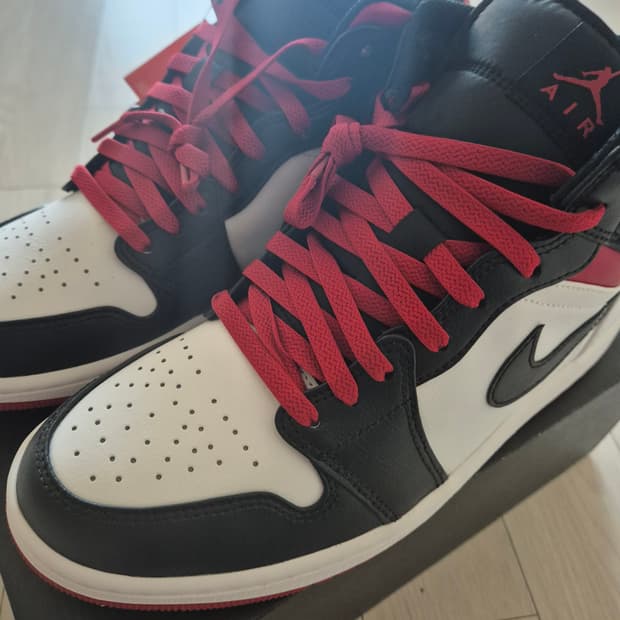 조던1 미드 화이트 짐레드