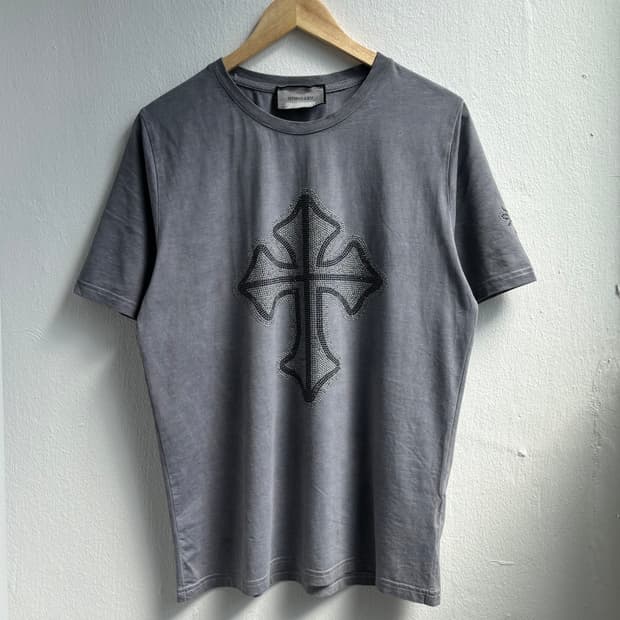 Vintage Cubic Cross Graphic T-Shirt