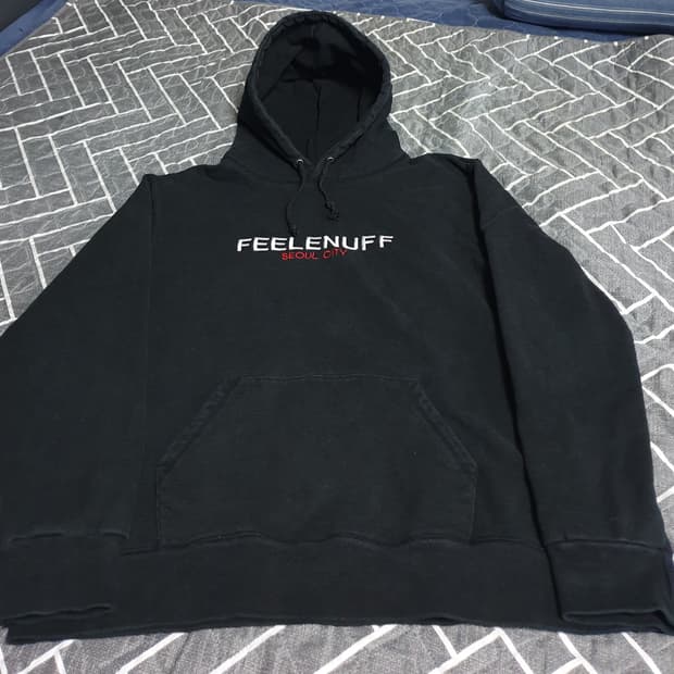 FEEL ENUFF 필이너프 서울시티 혜비 십자가 후드티 (L)