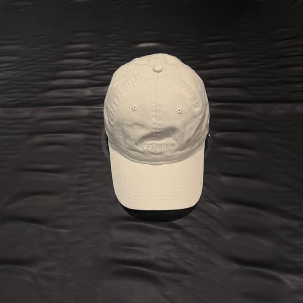 생로랑 X 뉴에라 볼캡