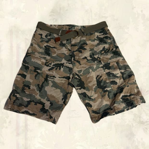 (이체시에눌) Levi’s 리바이스 카모플라쥬 패턴 버뮤다 팬츠 반바지