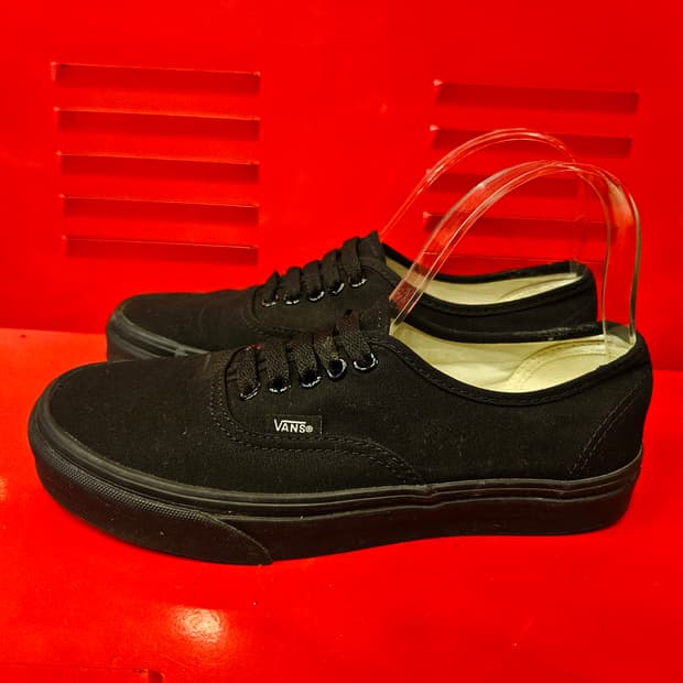 반스(Vans) 어센틱 트리플 블랙 245size