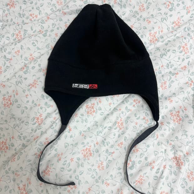 예쓰아이씨 제니 비니 블랙