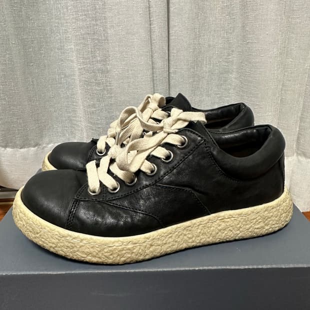 39) 골멧 이모셔널 스니커즈 뉴 블랙 큐어