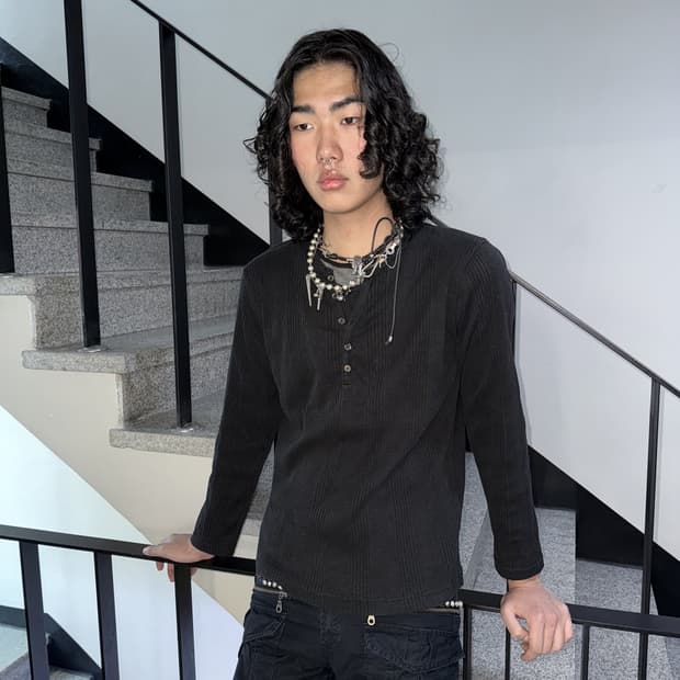 layered henley neck rib knit