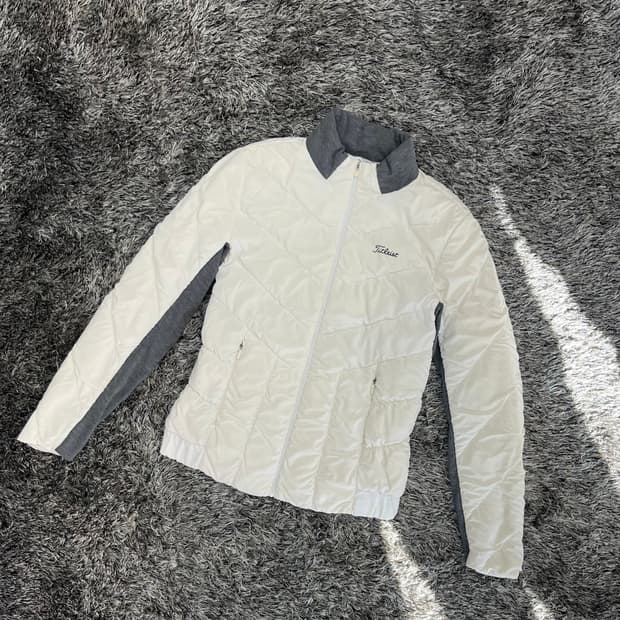 타이틀리스트 여성 골프 구스다운 경량패딩 M(90)