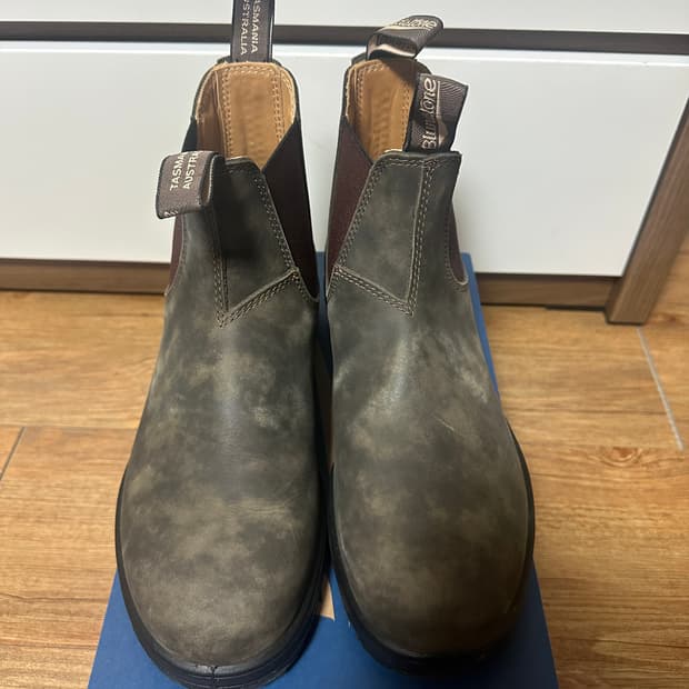 블런드스톤 585 러스틱브라운 