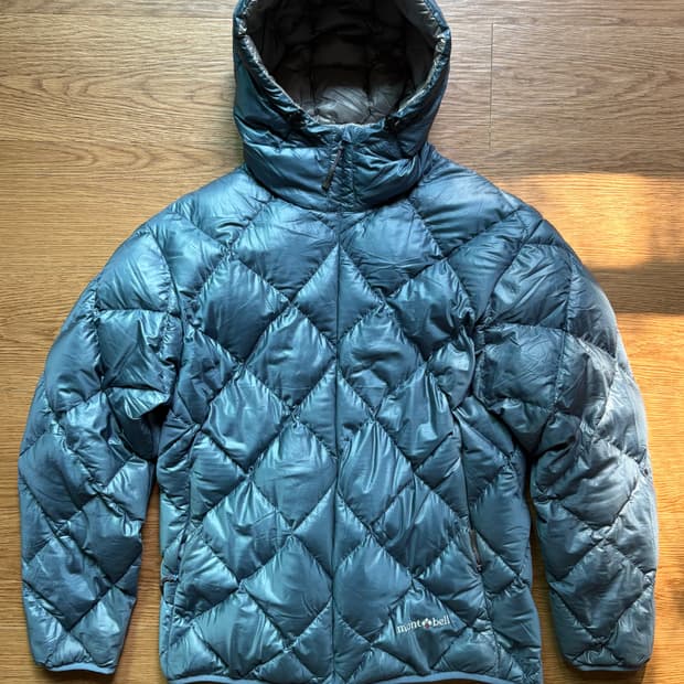 몽벨 다이아몬드 퀼팅 경량패딩