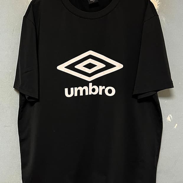 umbro 엄브로 빅로고 남자 라운드넥 기능성 반팔티 블랙 XL 105