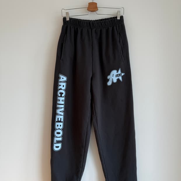 아카이브 볼드(ARCHIVE BOLD) 스웻 팬츠 