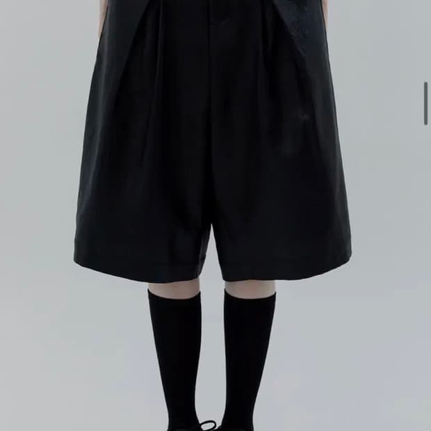 트리밍버드 커브 라인 하프 팬츠 블랙