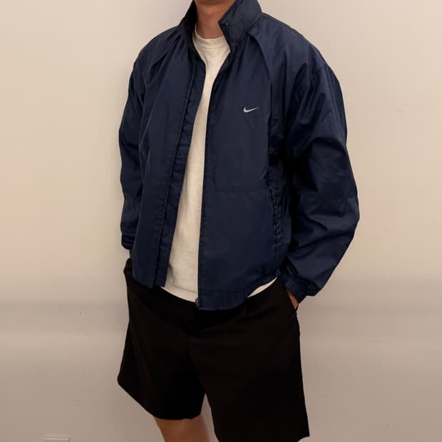 나이키 00s 스우시 바람막이