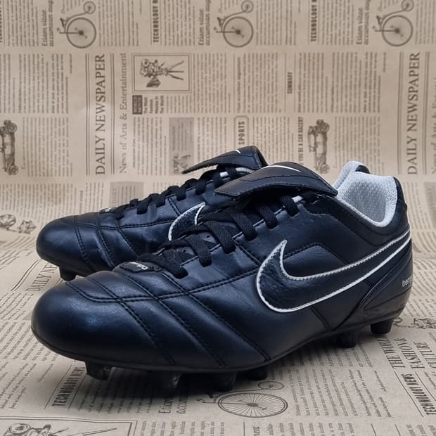 나이키 티엠포 레더 축구화 블랙 265