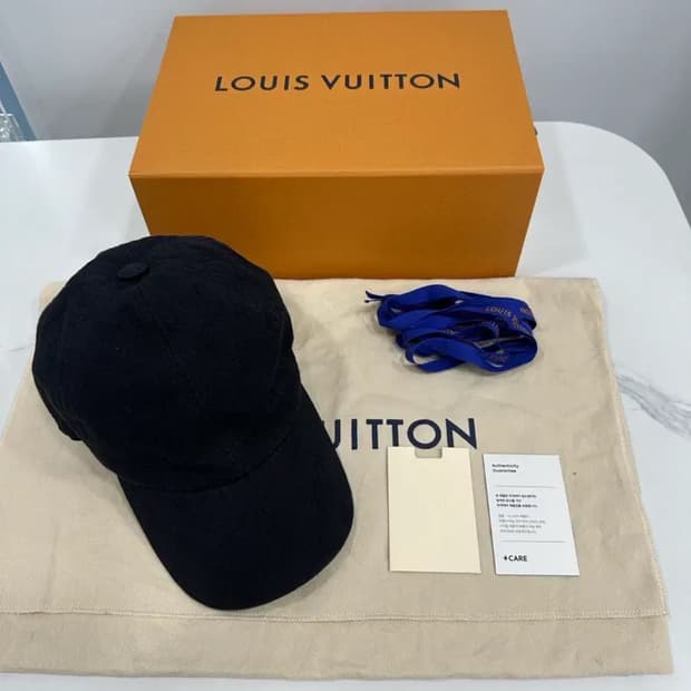 정품 루이비통 에센셜 볼캡 블랙