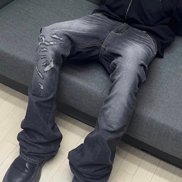 아워글라스 슬림 부츠컷 플레어데님 1