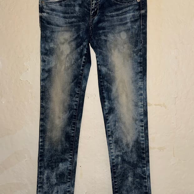 “Guess” acid wash skinny jeans