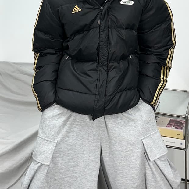 아디다스 00s 블랙 골드 패딩 100