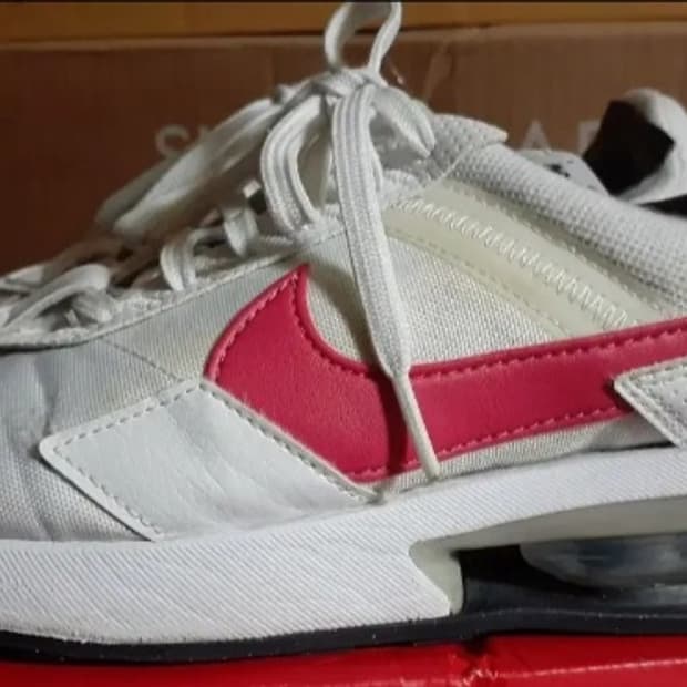 여성 나이키 에어맥스 프리데이 아키오핑크