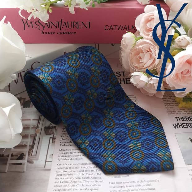 입생로랑 실크 블루 기하 패턴 넥타이 8.7cm A+~A등급 K1904
