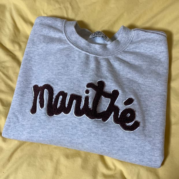 마리떼 크롭 맨투맨