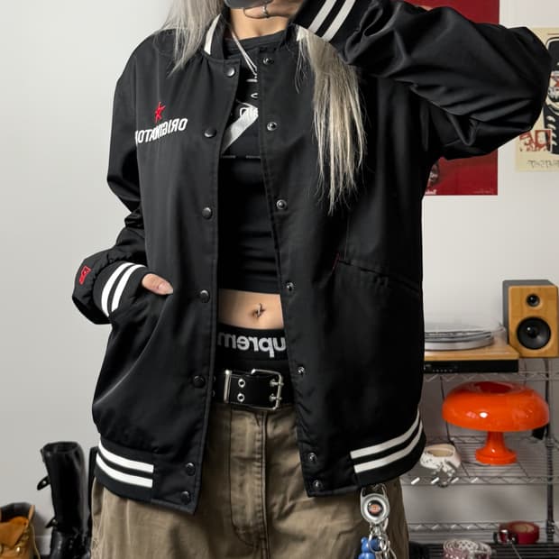 뉴에라 스타 로고 스타디움 블랙 자켓